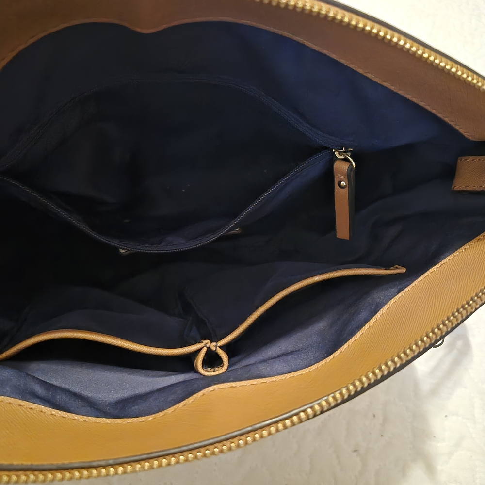 Anne Klein Tan and Black Floral Shoulder Bag - Picture 4 of 6